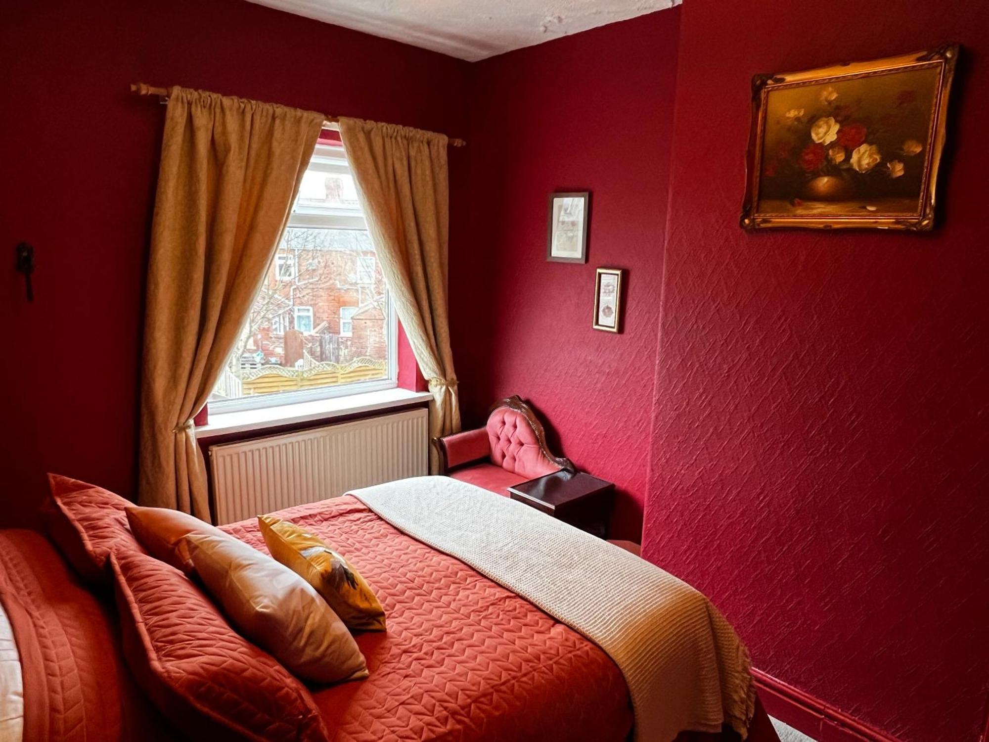 Robin'S Hollow: 2Bd Home Near Wrexham Afc Екстер'єр фото